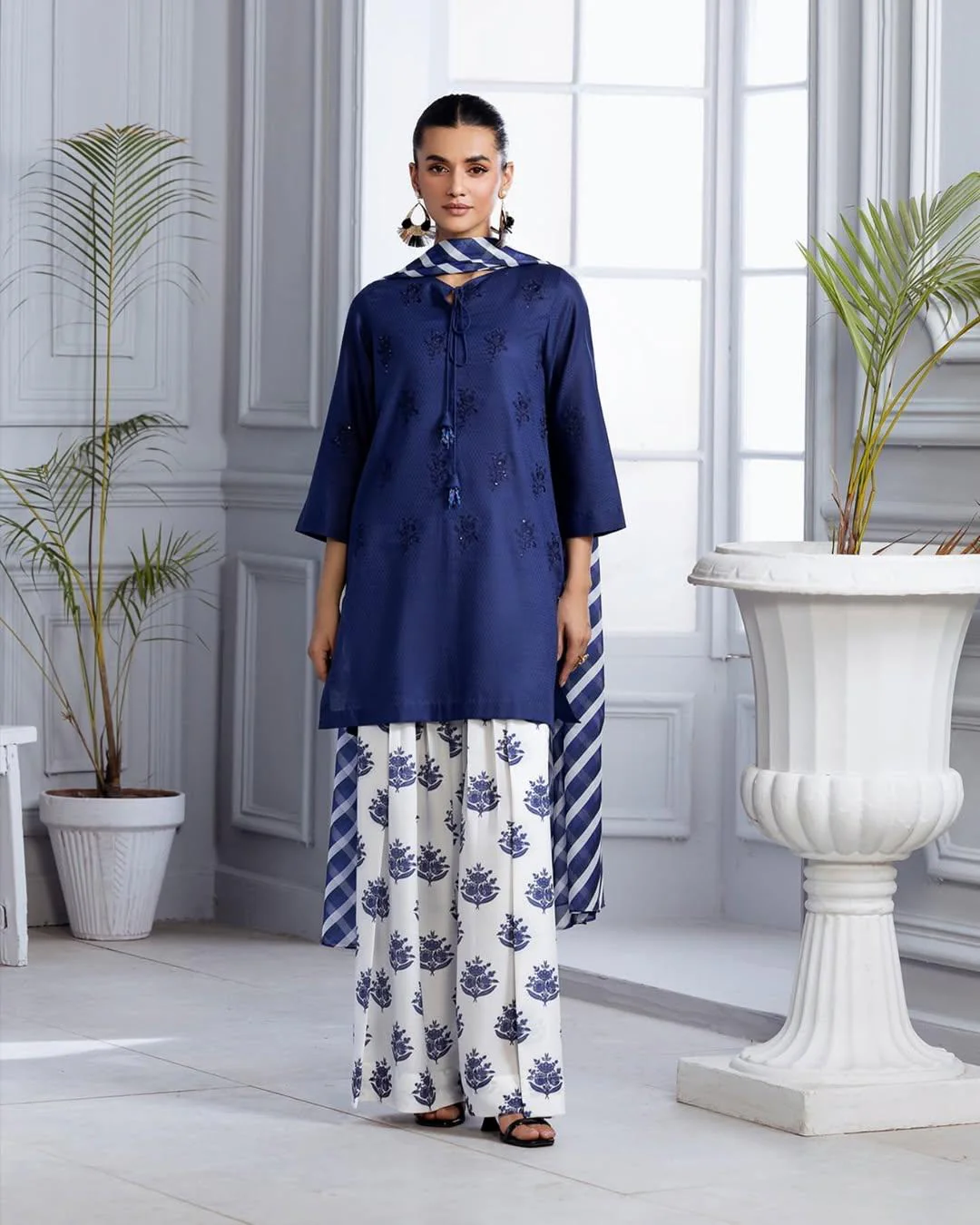 Blue Bloom Emb 3pc - Image 10