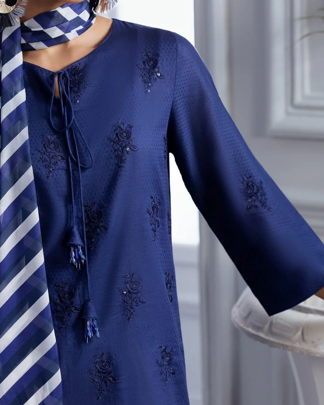 Blue Bloom Emb 3pc - Image 7